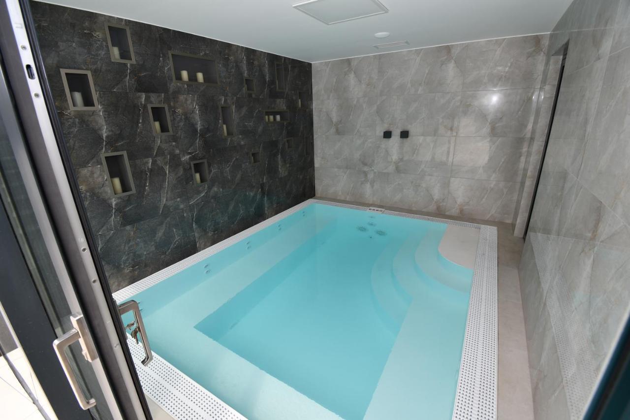 Apartmany Ladná エクステリア 写真