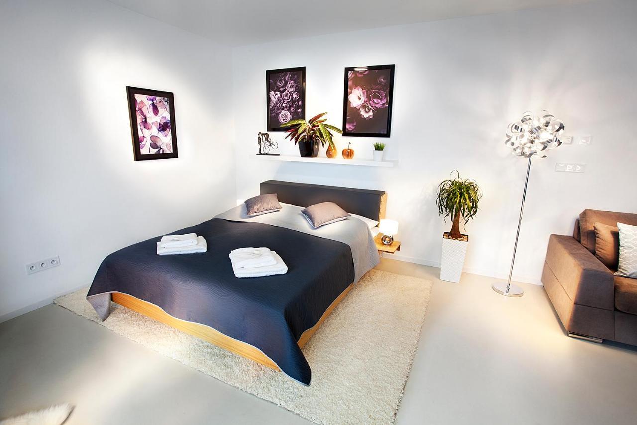 Apartmany Ladná エクステリア 写真