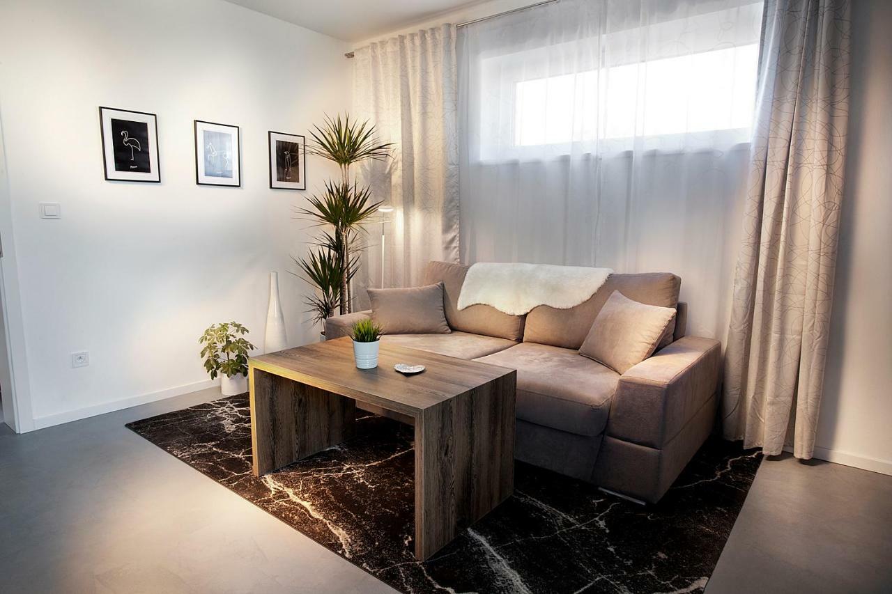 Apartmany Ladná エクステリア 写真